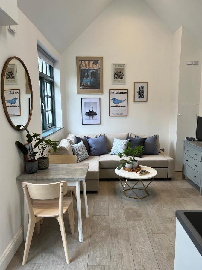 Forge Cottage - Pretty 1 Bedroom Cottage With Free Off Street Parking London Kültér fotó