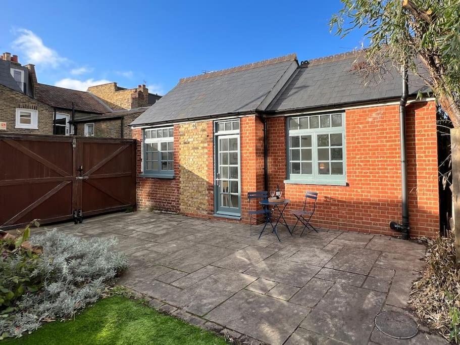 Forge Cottage - Pretty 1 Bedroom Cottage With Free Off Street Parking London Kültér fotó